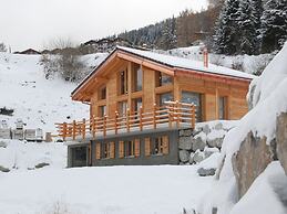 Chalet in La Tzoumaz Near Ski Slopes