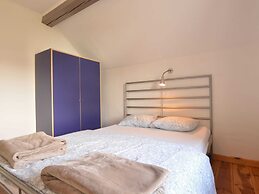Group House With 3 Apartment for Family