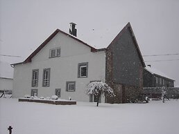 Group House With 3 Apartment for Family