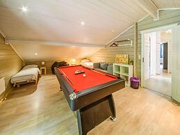 Chalet With Sauna Near Durbuy