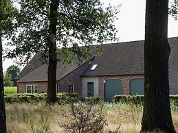 Peer Villa With Garden