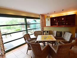 Scenic Villa Near Lake View