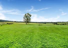 Green Hillside Apartment-petit Wilogne