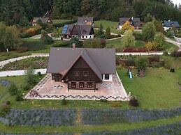 Stupna Holiday Home With Garden