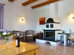 Stupna Holiday Home With Garden