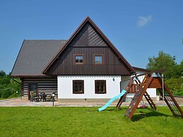 Stupna Holiday Home With Garden