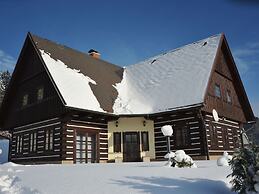 Stupna Holiday Home With Garden