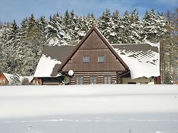 Stupna Holiday Home With Garden