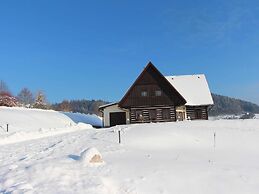 Stupna Holiday Home With Garden