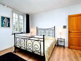 Countryside Escape for 9