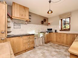Cozy Holiday Home in Ennal