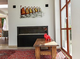 Villa Stay With Pool & Sauna