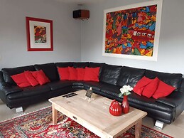Villa Stay With Pool & Sauna