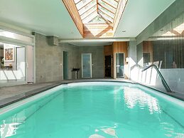Villa Stay With Pool & Sauna