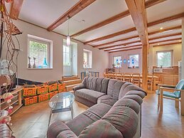 Spacious Mountain Retreat