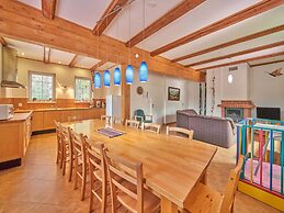 Spacious Mountain Retreat