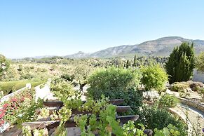Mediterranean Escape With Garden