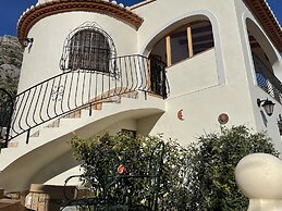 Mediterranean Escape With Garden