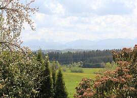 Spacious Villa near Forest in Buchet