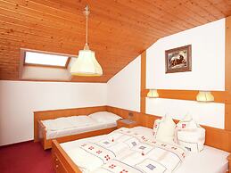 Apartment in Austria With Mountain Views