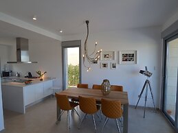 Sunny Villa With Fenced Garden