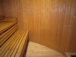 Strotzbusch Forest Hideaway