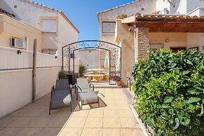 Nice Holiday Home with Shared Pool in Lo Crispin near Ciudad Quesada