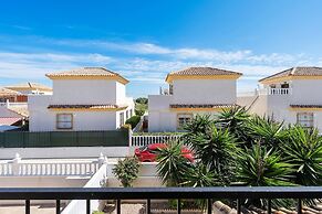 Nice Holiday Home with Shared Pool in Lo Crispin near Ciudad Quesada