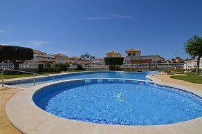 Nice Holiday Home with Shared Pool in Lo Crispin near Ciudad Quesada