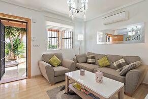 Nice Holiday Home with Shared Pool in Lo Crispin near Ciudad Quesada