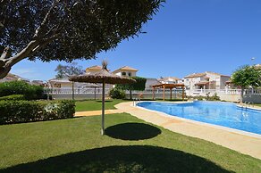 Nice Holiday Home with Shared Pool in Lo Crispin near Ciudad Quesada