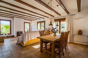 Tranquil Villa Stay, Murla