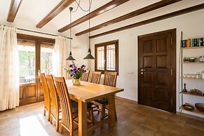Tranquil Villa Stay, Murla