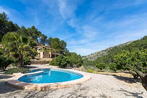 Tranquil Villa Stay, Murla