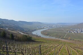 Peaceful Holiday Home in Rascheid near Forest