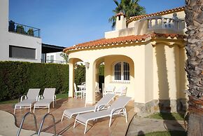 Coastal Villa With Wellness