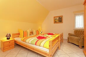 Ferienhaus mit Wellnessbereich in Elend