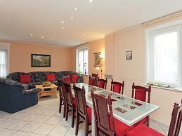 Ferienhaus mit Wellnessbereich in Elend