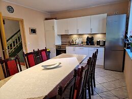 Ferienhaus mit Wellnessbereich in Elend
