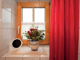 Spacious Apartment in Steingaden near Ski Area