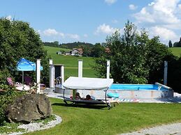 Spacious Apartment in Steingaden near Ski Area