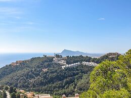 Luxury Home in Altea With Mountain Views