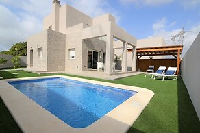Rojales Stay With Garden