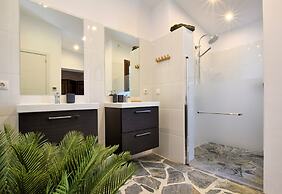 Villa a Sayalonga Vicino al Mare