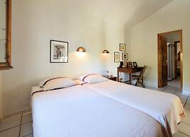 Villa a Sayalonga Vicino al Mare