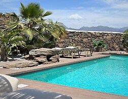 Villa a Sayalonga Vicino al Mare