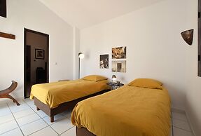 Villa a Sayalonga Vicino al Mare