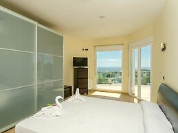 Villa in Moraira With Pool Near Beach