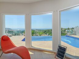 Villa in Moraira With Pool Near Beach