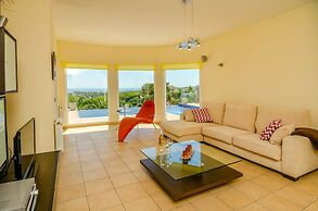 Villa in Moraira With Pool Near Beach